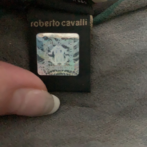 Beautiful Roberto Cavalli leopard print silk shawl - Picture 5 of 8